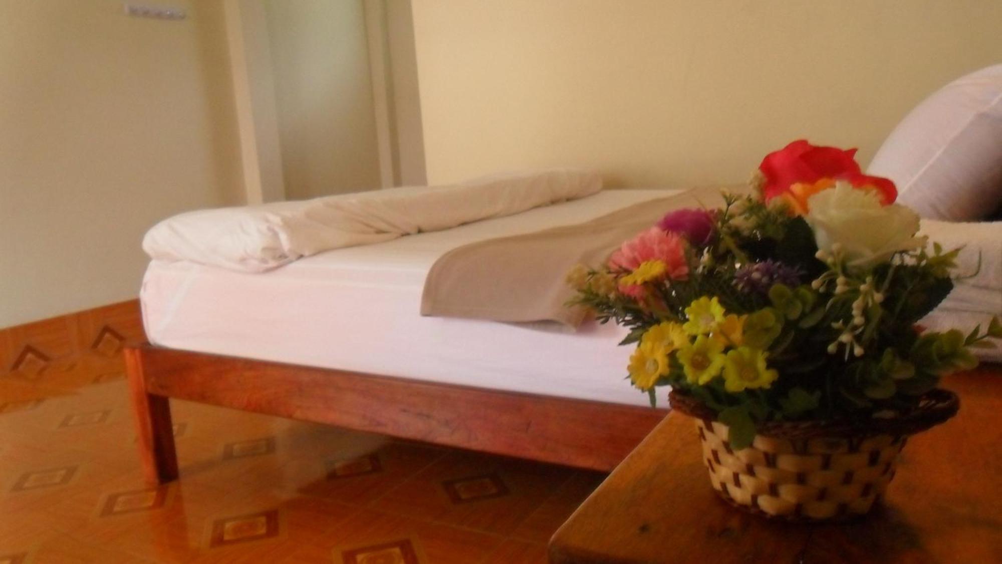 Meexai Guesthouse Nong Khiaw Bilik gambar